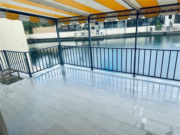 7011 Crown Gate Ct., Miami Lakes, FL 33014