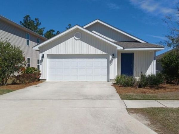 663 Earl Godwin Road, Freeport, FL 32439