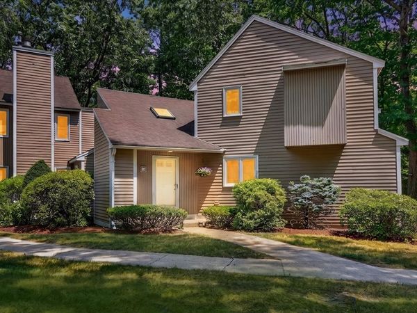 8 Pilgrim Drive, Unit A, Westford, MA 01886
