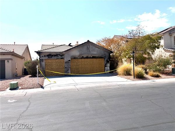 7535 Majestic Bay Street, Las Vegas, NV 89131