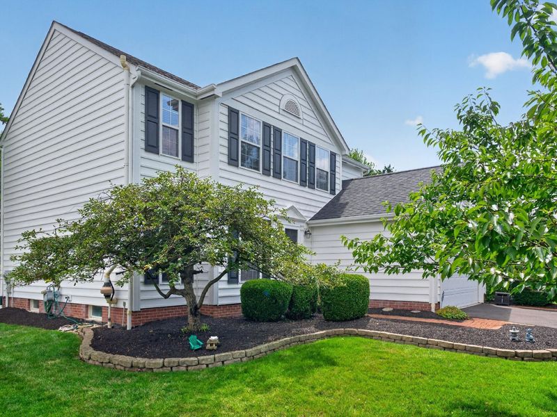 197 Chasely Circle, Powell, OH 43065 Photo 2