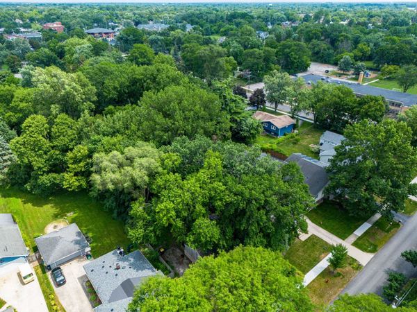 509 N Washington Street , Westmont, IL 60559