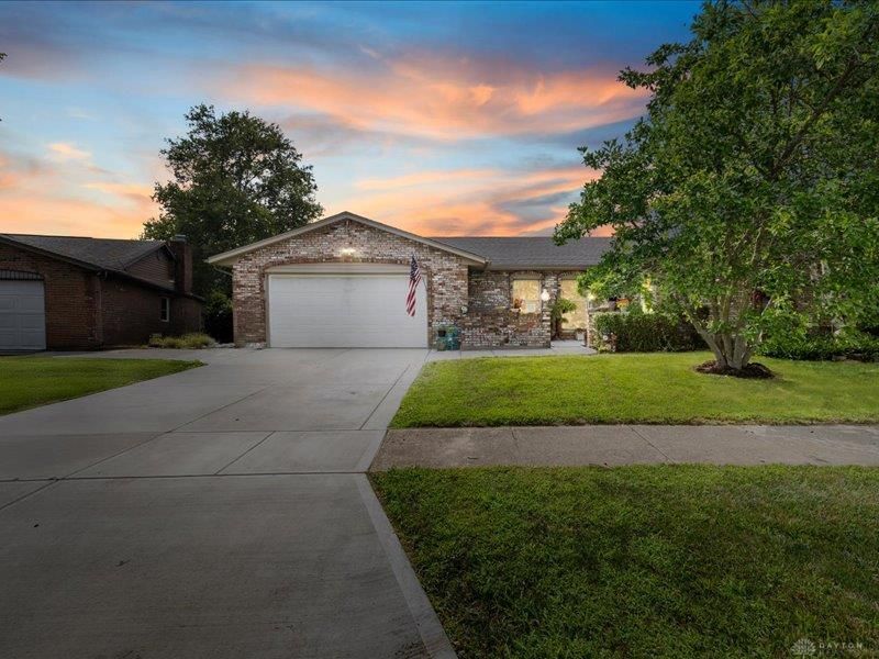 1395 Cornish Drive, Vandalia, OH 45377 Photo 2