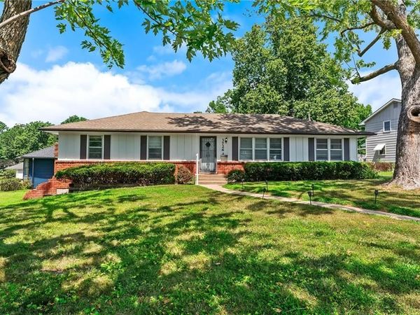 3726 S Trail Ridge Drive, Independence, MO 64055