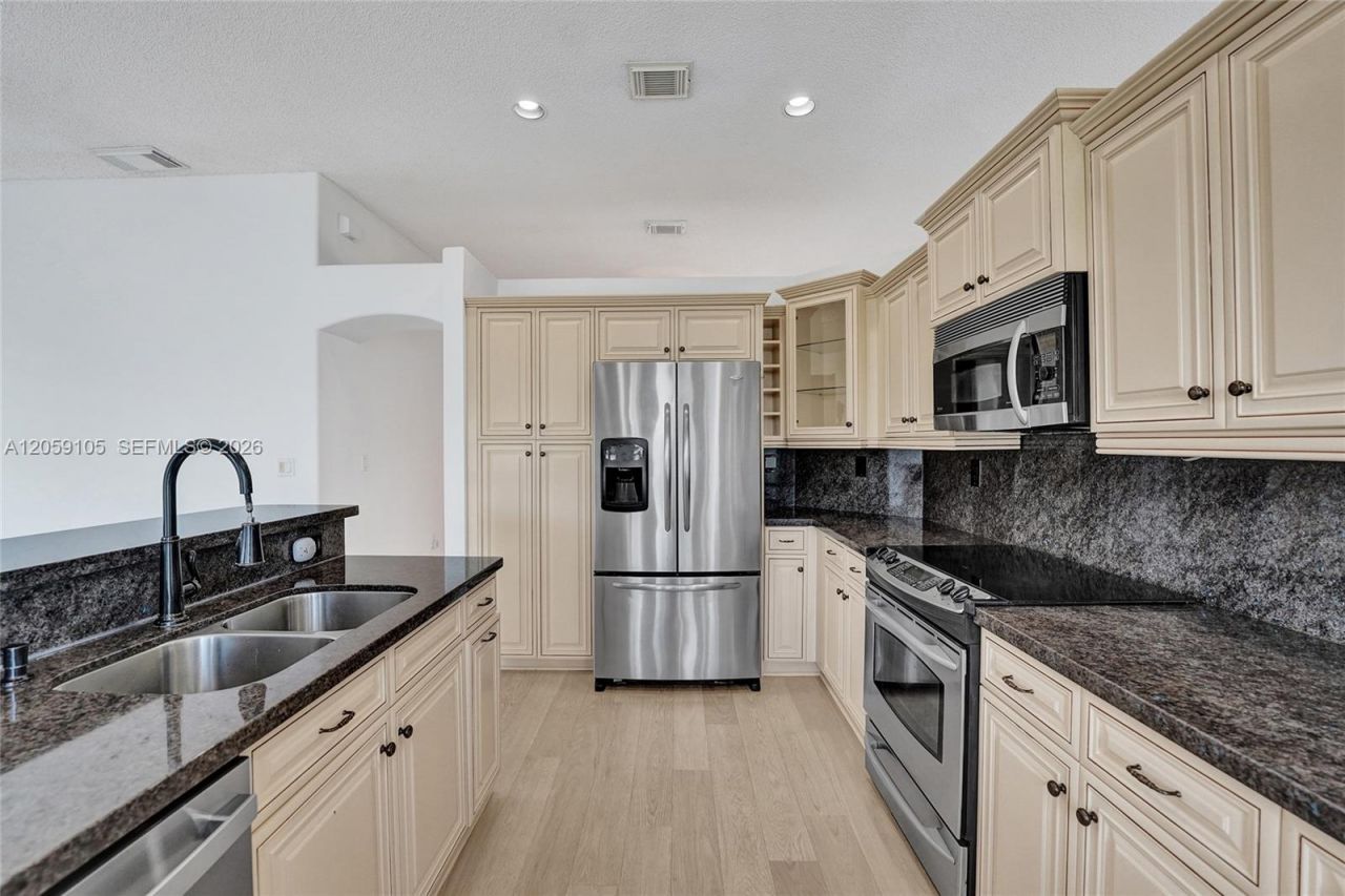 2339 NW 195th Ave, Unit 2339, Pembroke Pines, FL 33029 Photo
