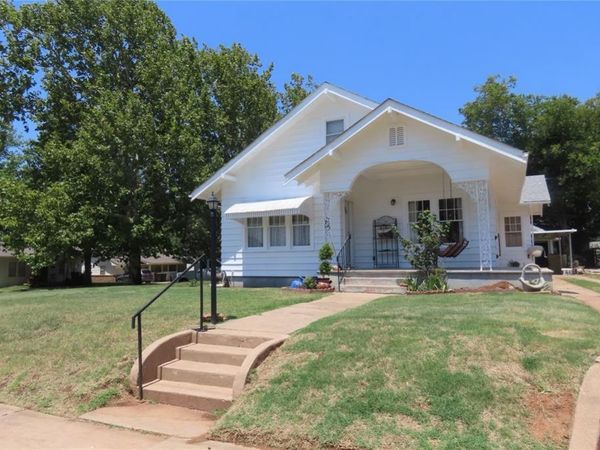 1228 W Florida Avenue, Chickasha, OK 73018
