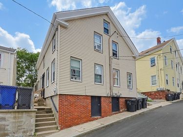 6-8 Howell Ct, Chelsea, MA 02150