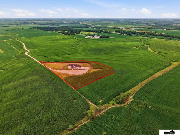 1652 County Road E Road, Wahoo, NE 68066