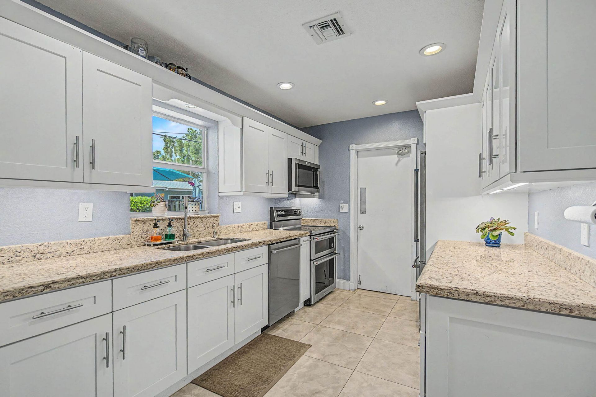 2740 SW 16th Street, Fort Lauderdale, FL 33312 Photo