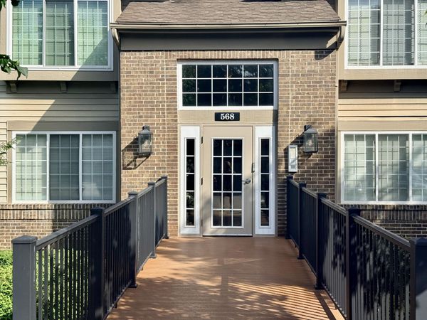 568 Cloverfield Lane, Unit 203, Covington, KY 41011