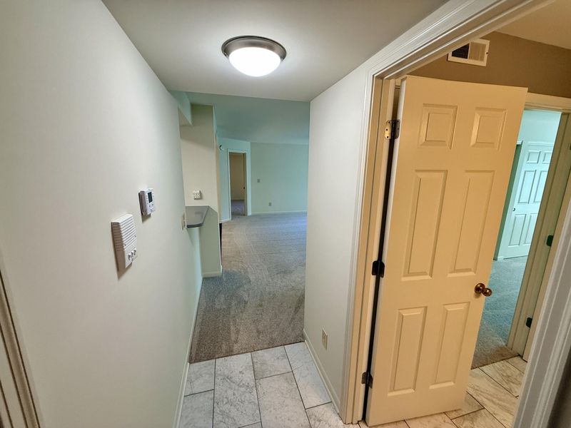 568 Cloverfield Lane, Unit 203, Covington, KY 41011 Photo 2