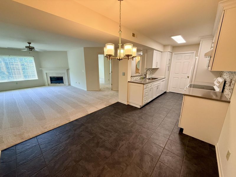 568 Cloverfield Lane, Unit 203, Covington, KY 41011 Photo 3