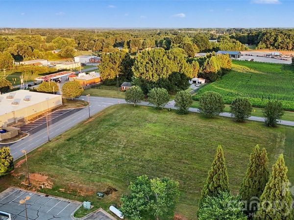 000 Island Ford Road , Statesville, NC 28625