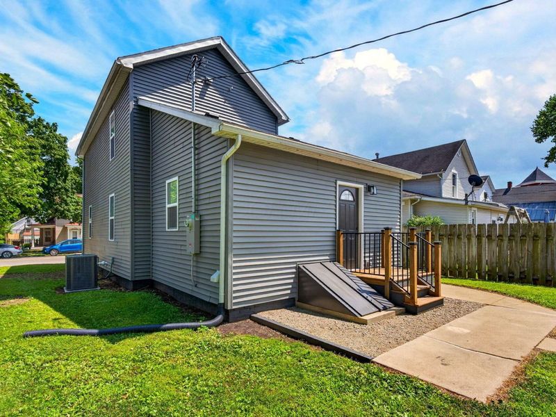 411 S Washington Street, Circleville, OH 43113 Photo 12