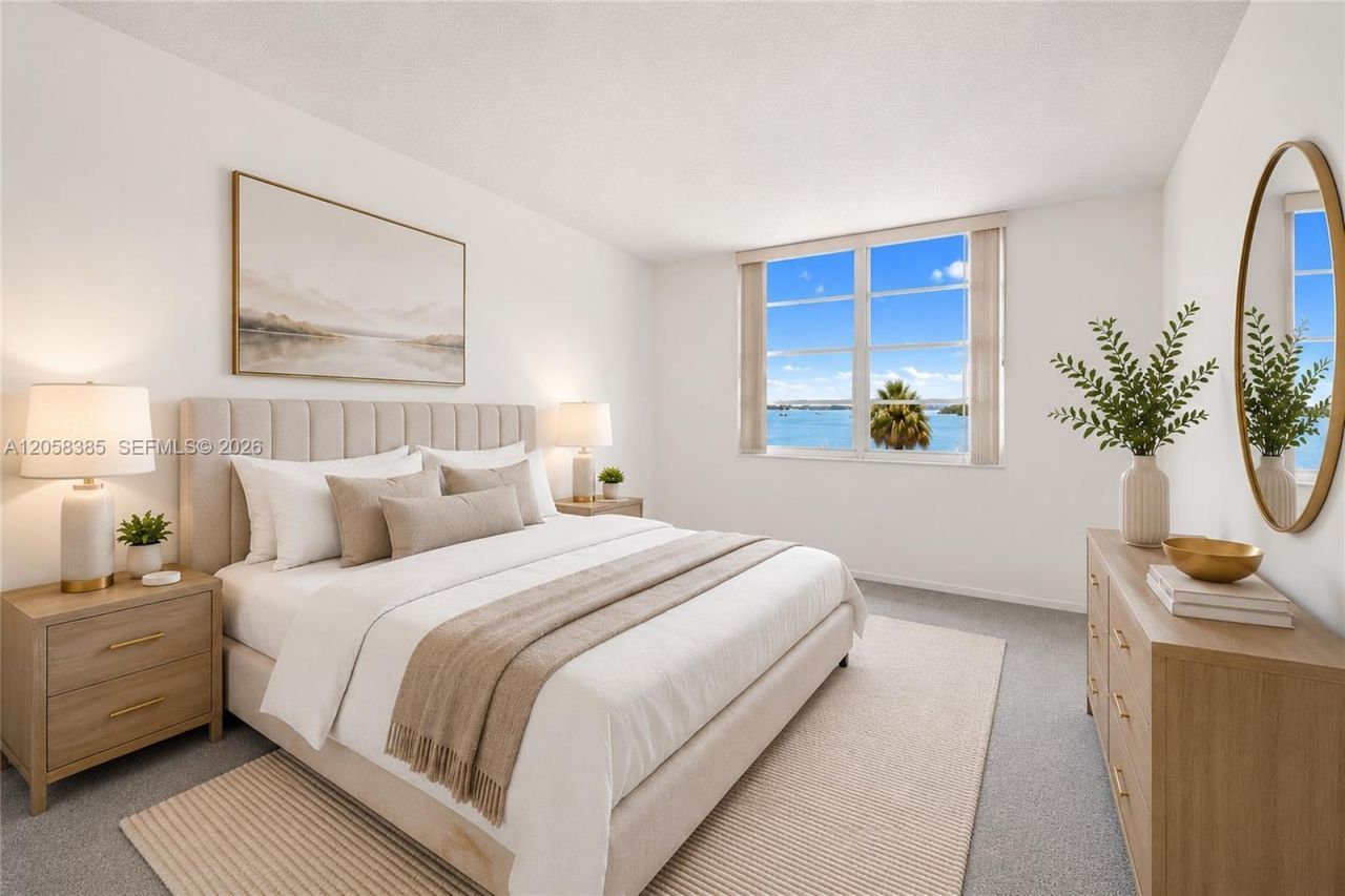 300 Bayview Dr , Unit 202, Sunny Isles Beach, FL 33160 Photo