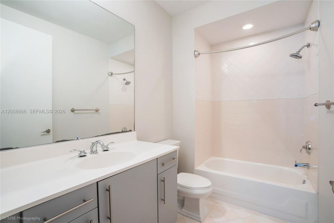 365 SE 6th Ave , Unit 308, Delray Beach, FL 33483 Photo