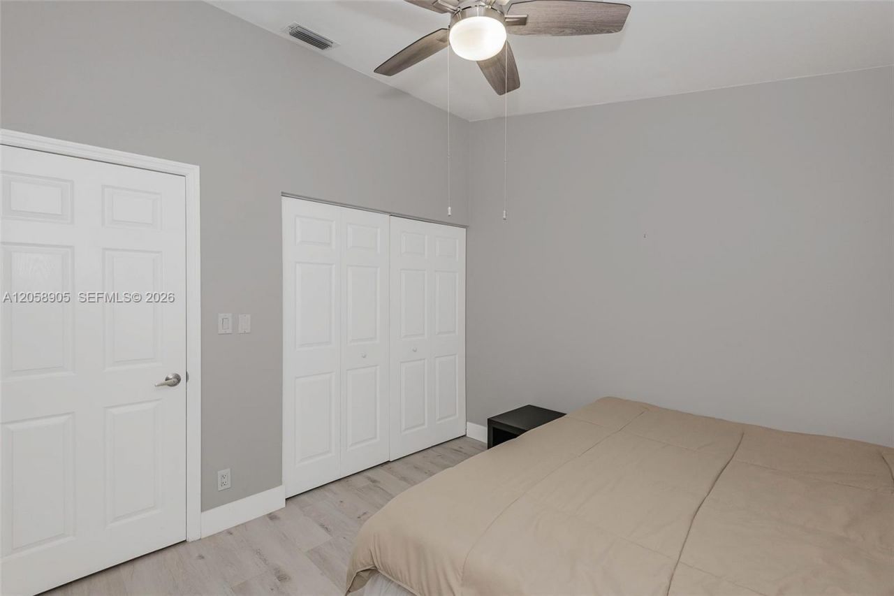 945 NW 202nd Ave, Pembroke Pines, FL 33029 Photo