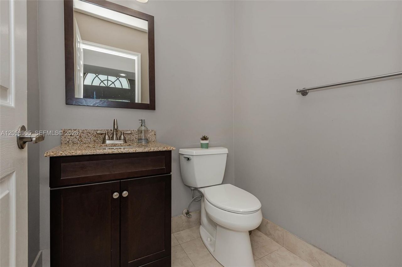 945 NW 202nd Ave, Pembroke Pines, FL 33029 Photo