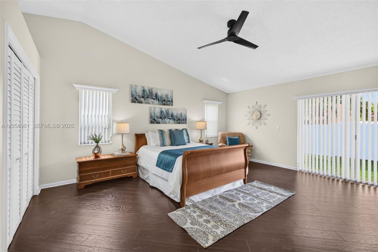 19352 NW 11th St, Pembroke Pines, FL 33029 Photo