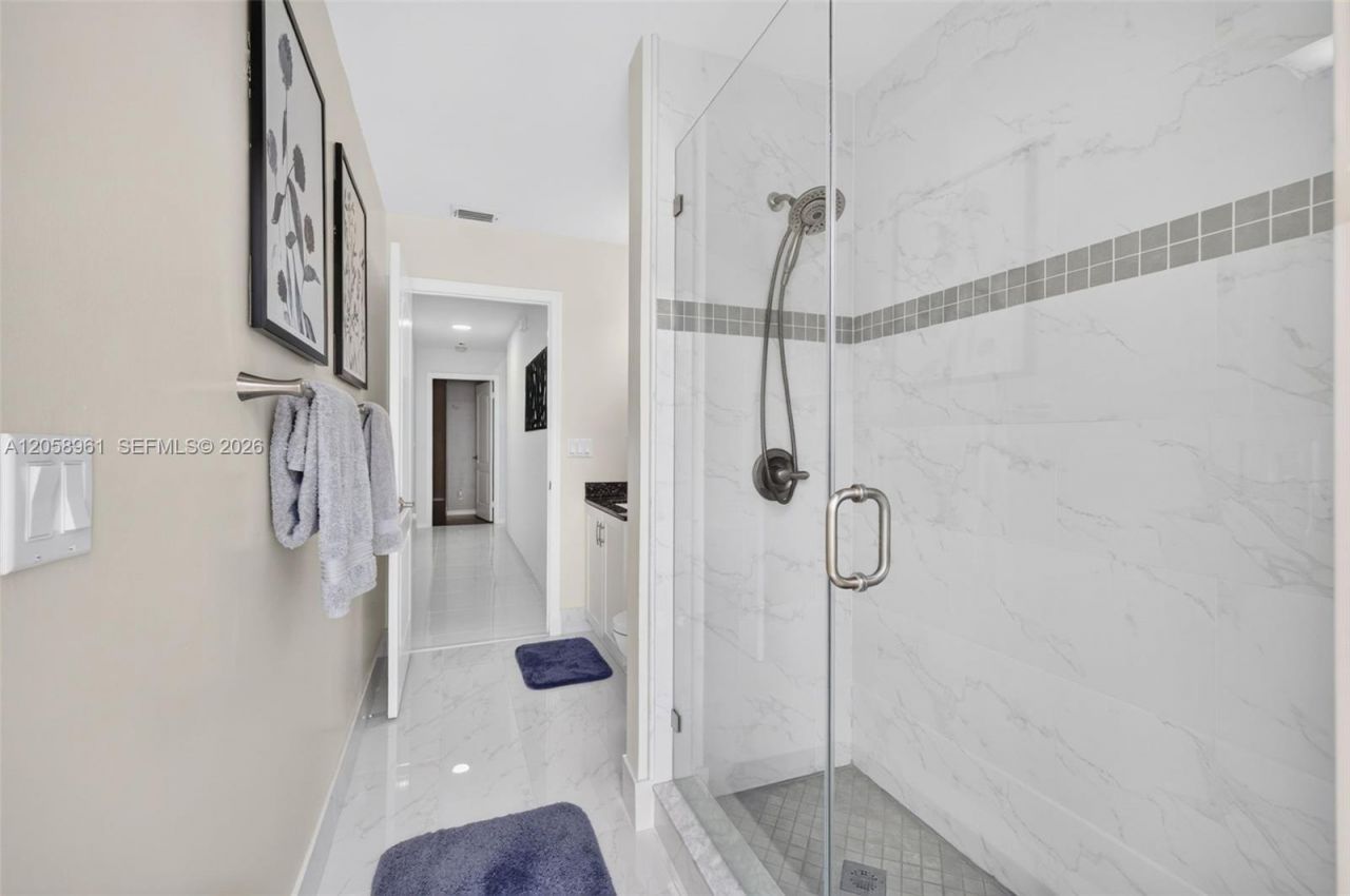 19352 NW 11th St, Pembroke Pines, FL 33029 Photo