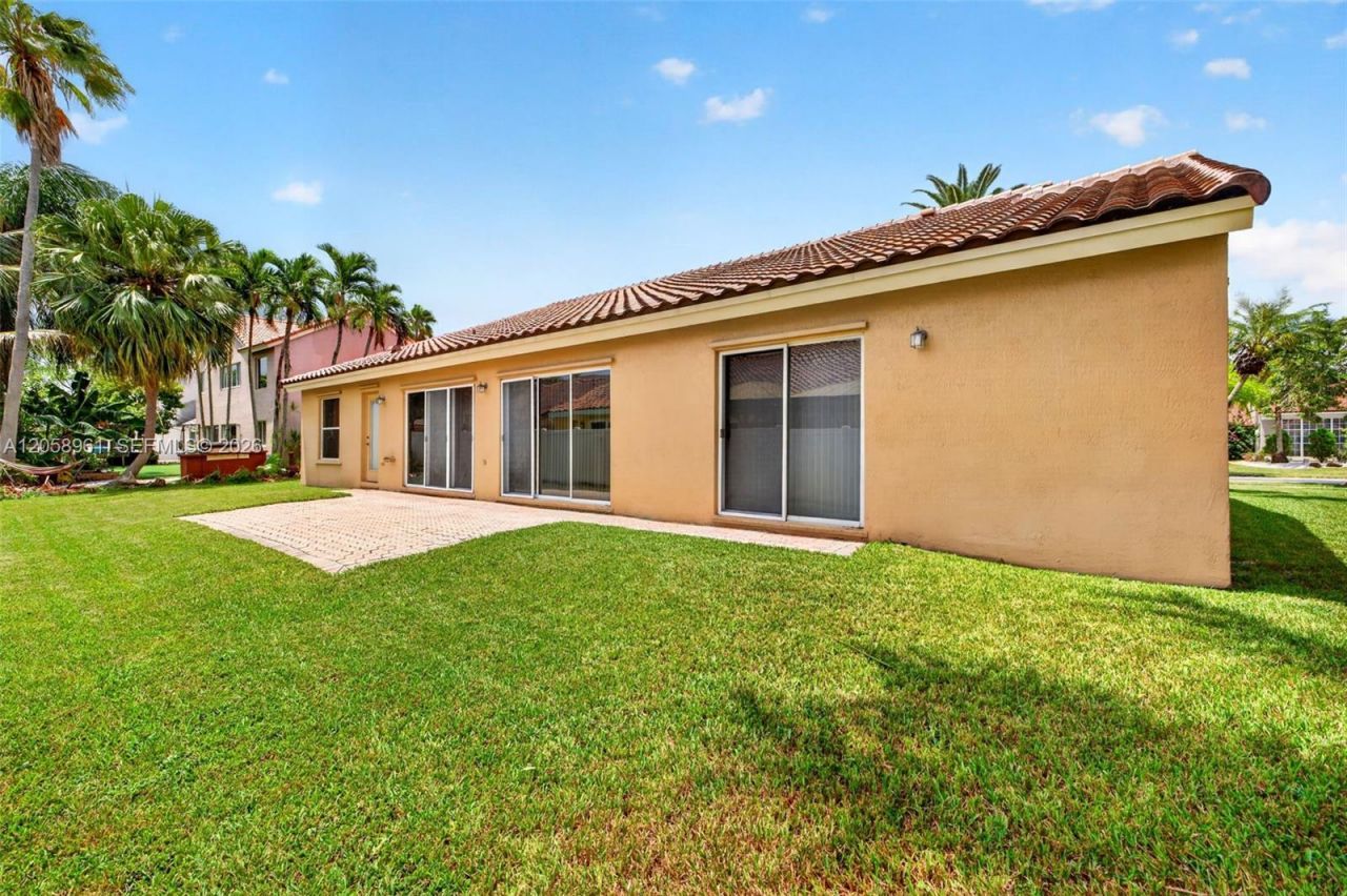 19352 NW 11th St, Pembroke Pines, FL 33029 Photo