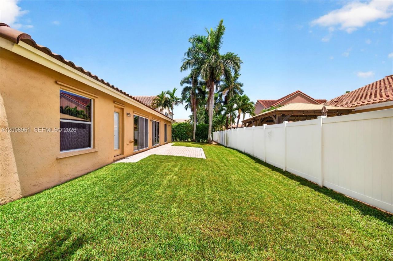 19352 NW 11th St, Pembroke Pines, FL 33029 Photo