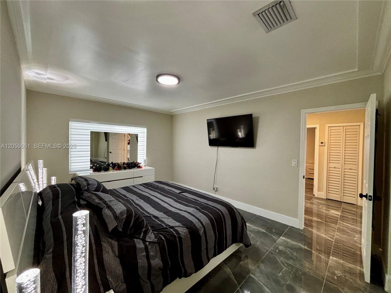1043 NW 33rd St, Unit Front, Miami, FL 33127 Photo