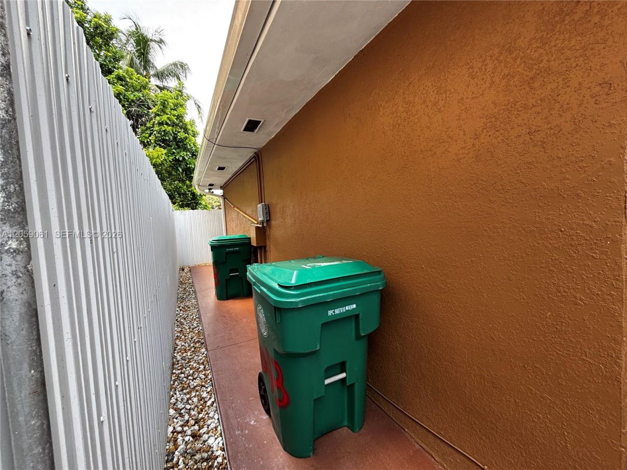 1043 NW 33rd St, Unit Front, Miami, FL 33127 Photo