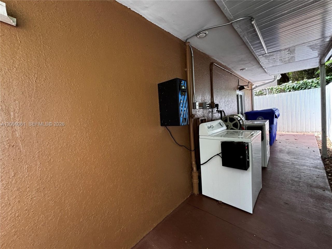 1043 NW 33rd St, Unit Front, Miami, FL 33127 Photo