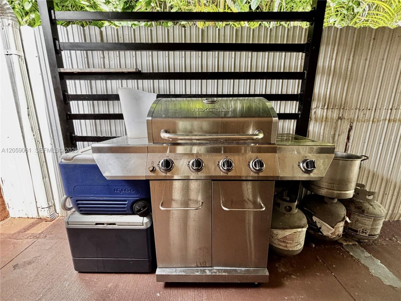 1043 NW 33rd St, Unit Front, Miami, FL 33127 Photo