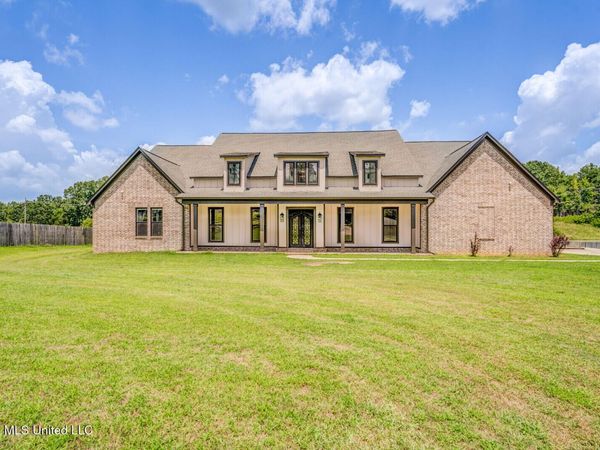 9 Davis Road, Byhalia, MS 38611