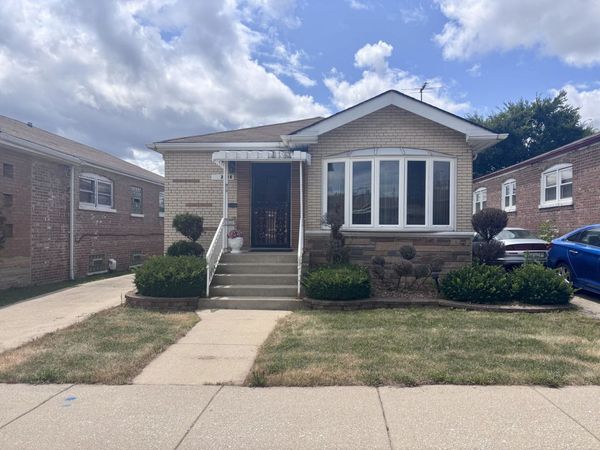 2545 E 93rd Street , Chicago, IL 60617