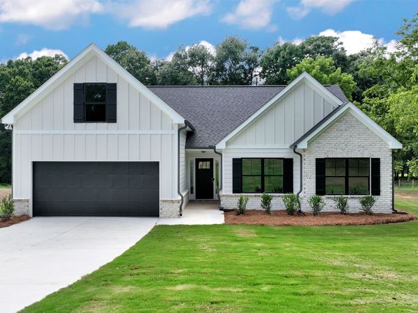 422 Myles Way, Winder, GA 30680