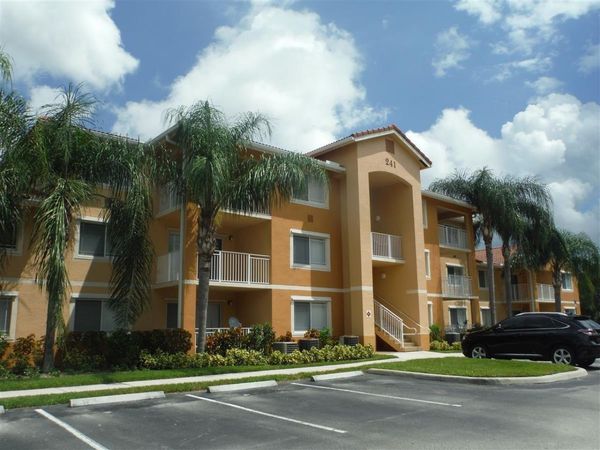 241 SW Palm Drive, Unit 107, Port Saint Lucie, FL 34986