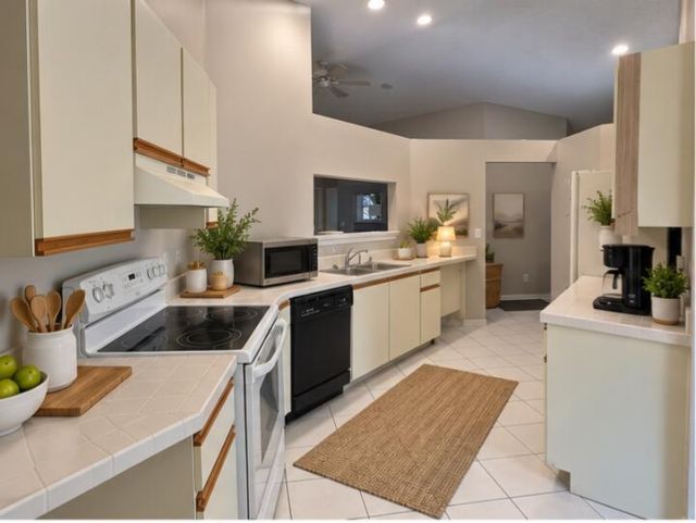 48 Buxton Lane, Boynton Beach, FL 33426 Photo
