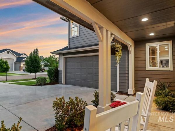 1474 W Bear Track Dr, Meridian, ID 83642