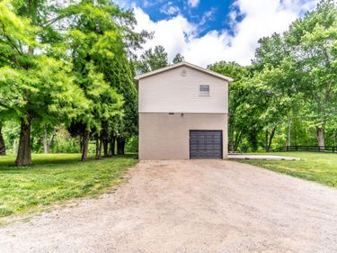 2897 College Hill Road, Waco, KY 40385
