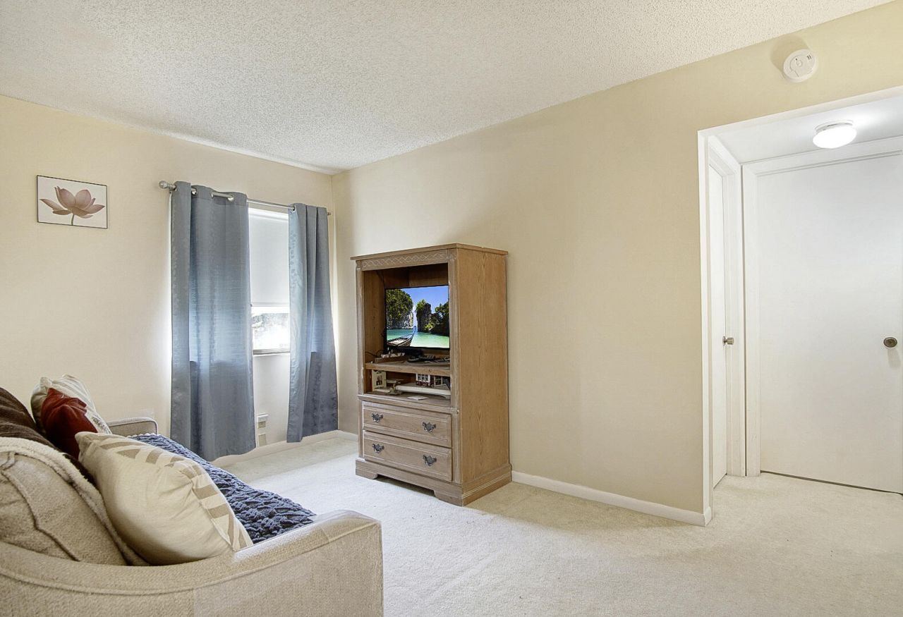 5930 Whispering Pine Way, Unit C-2, Greenacres, FL 33463 Photo