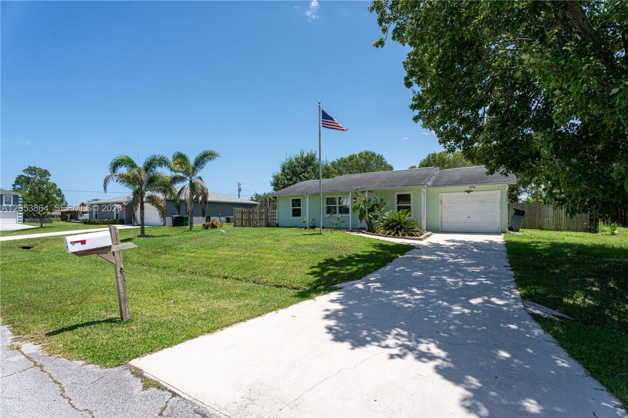618 SW Ray Ave, Port Saint Lucie, FL 34983 Photo