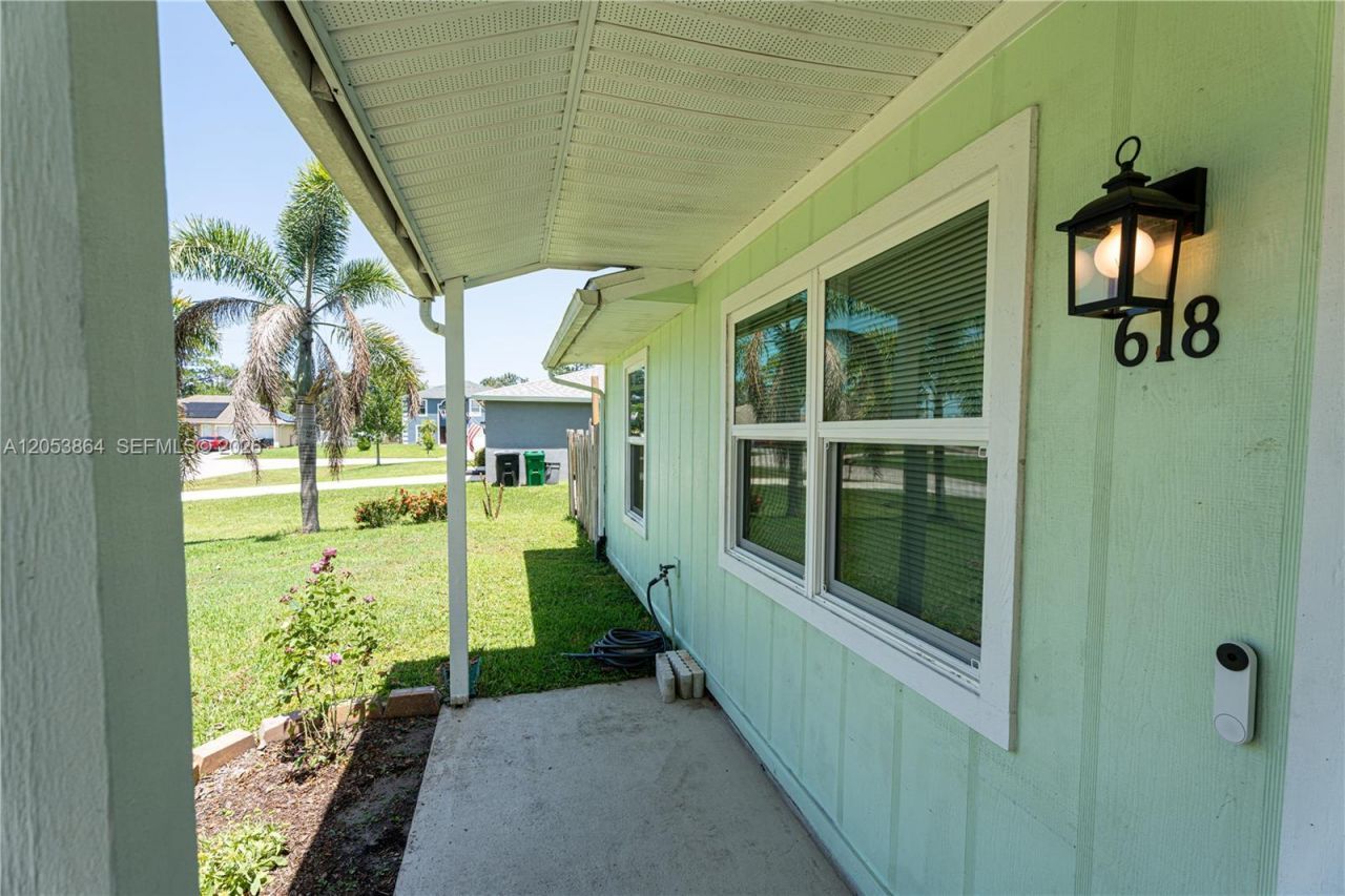 618 SW Ray Ave, Port Saint Lucie, FL 34983 Photo