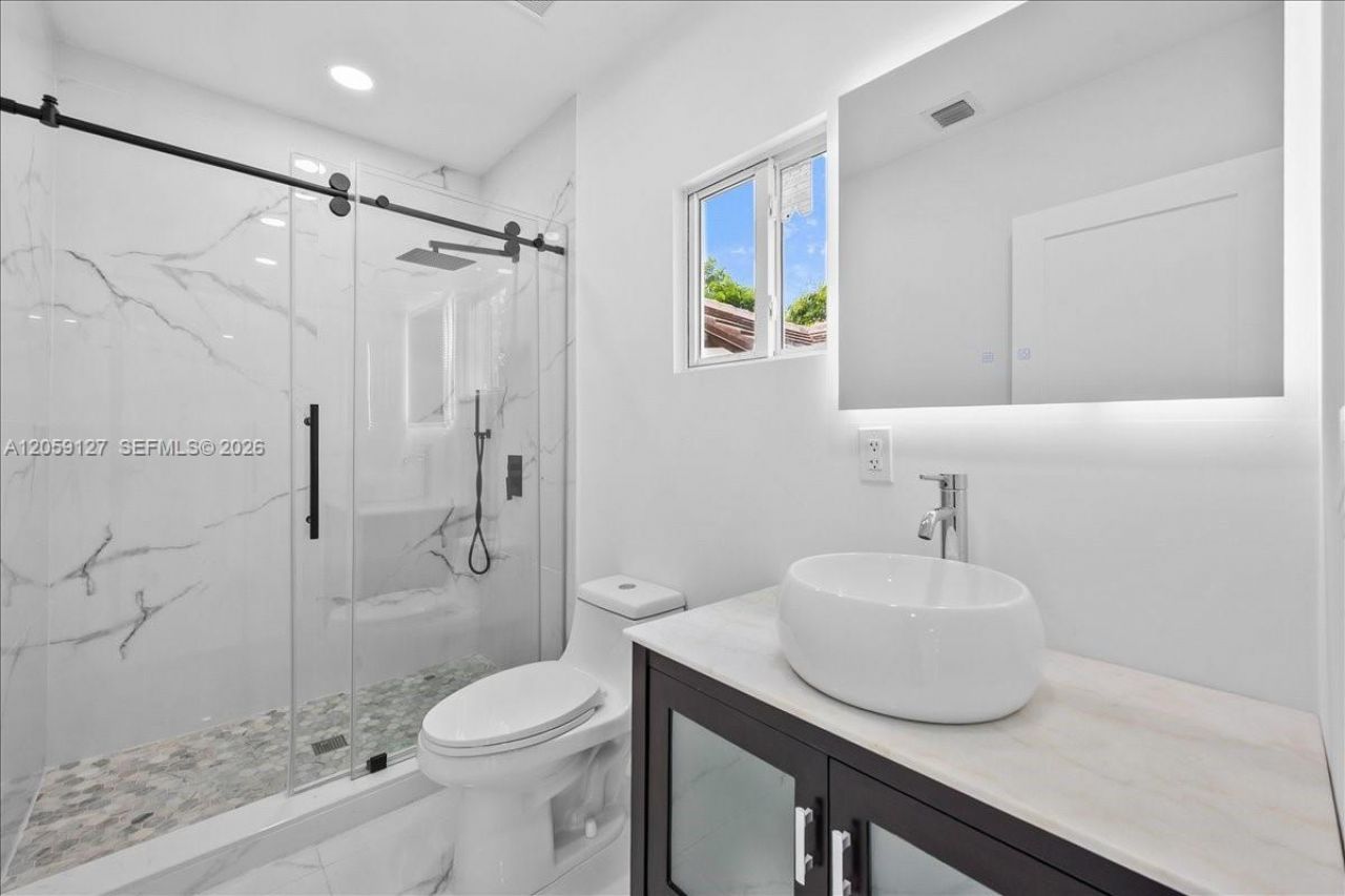 3389 NW 14th Ave , Miami, FL 33142 Photo