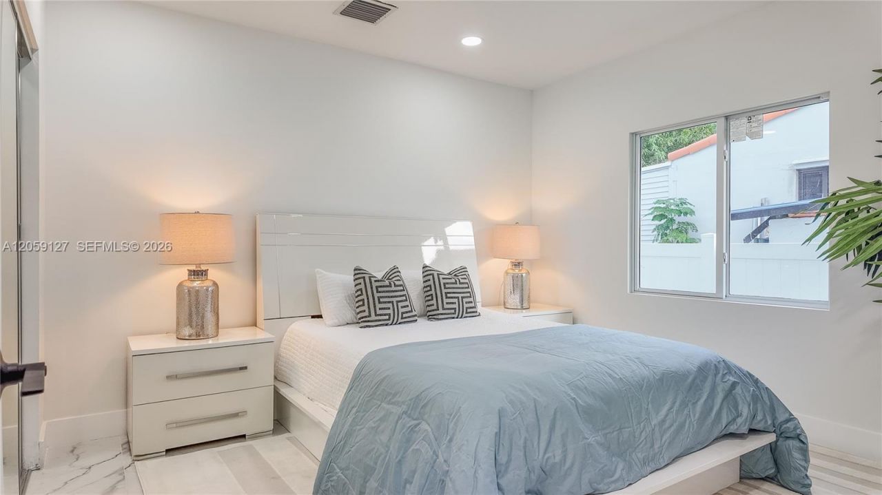 3389 NW 14th Ave , Miami, FL 33142 Photo