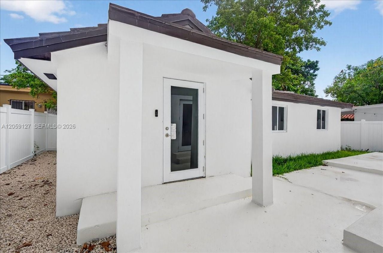 3389 NW 14th Ave , Miami, FL 33142 Photo