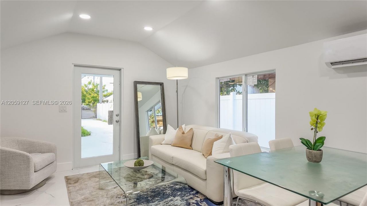 3389 NW 14th Ave , Miami, FL 33142 Photo