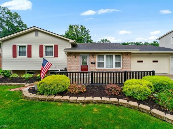 1827 Brockton Drive , Austintown, OH 44511