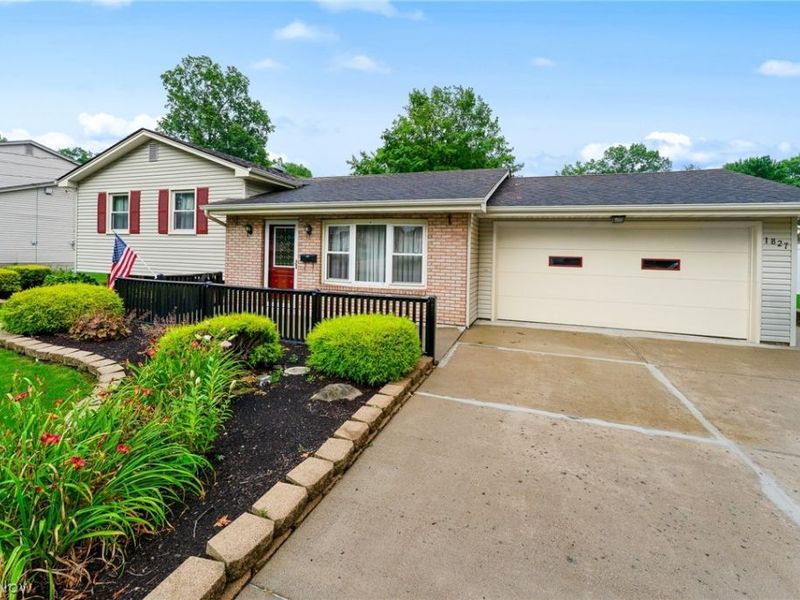1827 Brockton Drive, Austintown, OH 44511 Photo 2