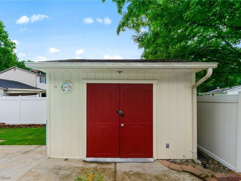 1827 Brockton Drive, Austintown, OH 44511 Photo 9