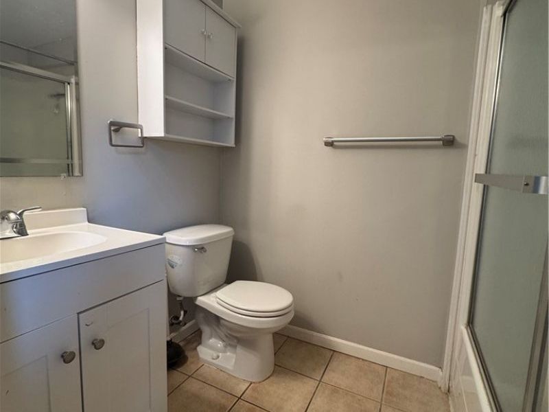 2044 Halstead, Lakewood, OH 44107 Photo 19