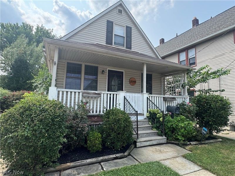 2044 Halstead, Lakewood, OH 44107 Photo 2