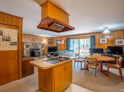 836 Hazel Drive, South Lake Tahoe, CA 96150 Photo